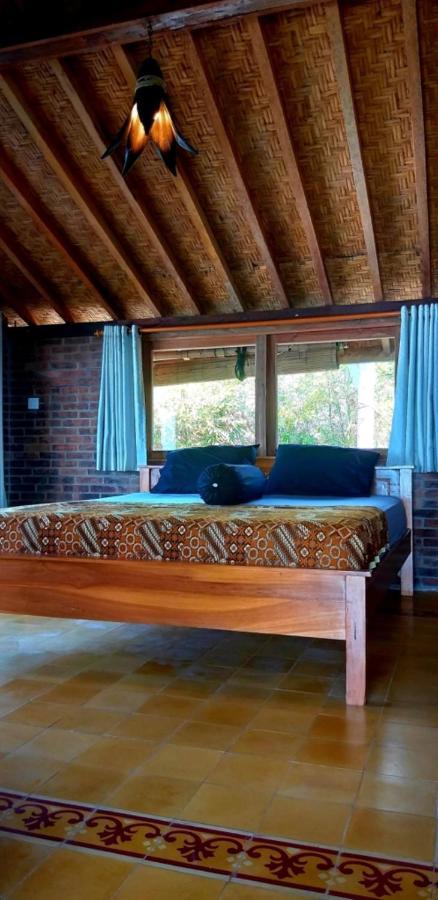 Batu Hill Villa Watukarung Ngoại thất bức ảnh